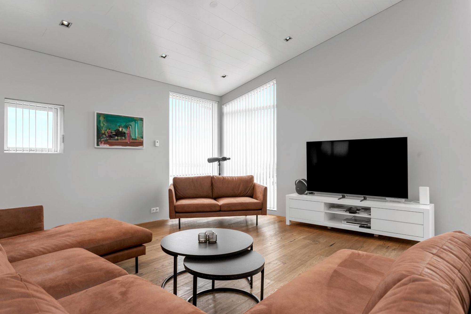 Luxury Villa With River View Laugaras 外观 照片